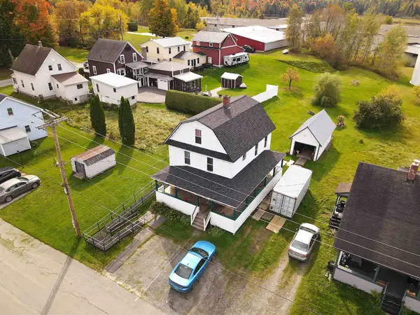 7 First Avenue, Barton, VT 05822