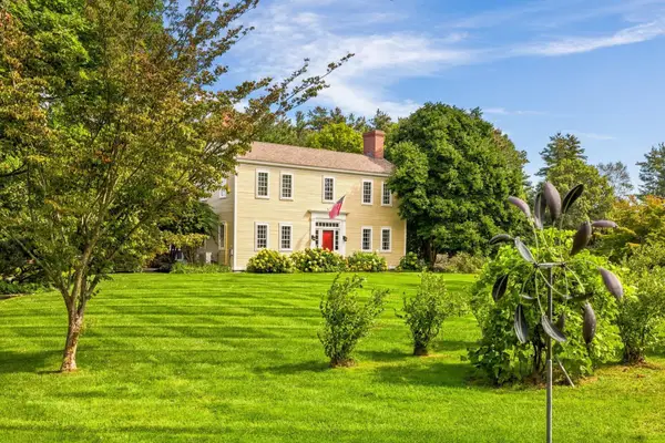 203 Kensington Road, Hampton Falls, NH 03844