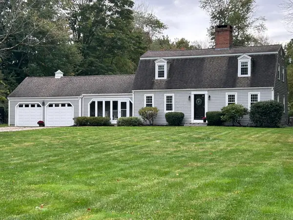 68 Stumpfield Road, Kensington, NH 03833