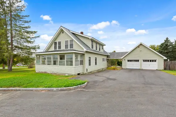 22 Hickory Ridge, Hartford, VT 05001
