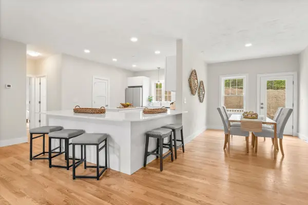99 Driftwood Circle #38, Sandown, NH 03873