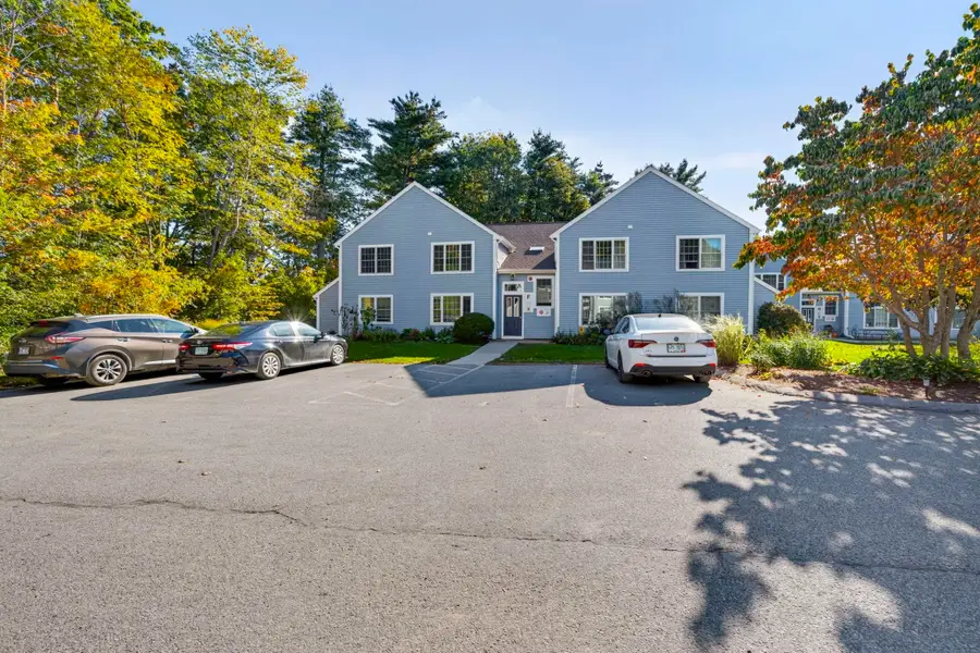 50 Brookside Drive #F5, Exeter, NH 03833 - #3