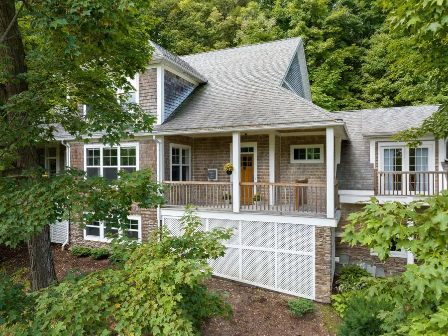 6304 Dorset Street, Shelburne, VT 05482 - #2