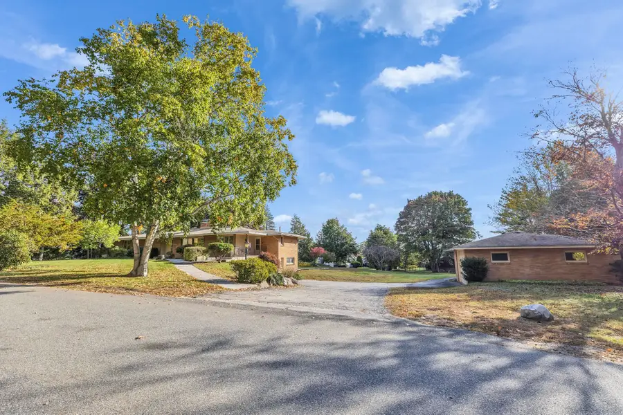 161 Lakeview Lane, Manchester, NH 03104 - #2