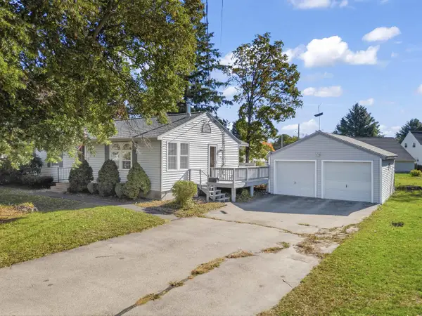 25 Moulton Road, Hampton, NH 03842