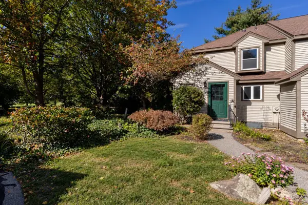 10 Surrey Run, Dover, NH 03820