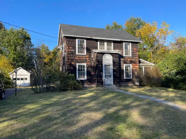 2 Coolidge Avenue, Concord, NH 03301
