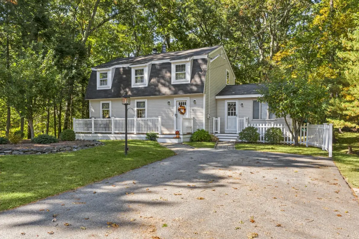 3 Travis Road, Nashua, NH 03063 - #1