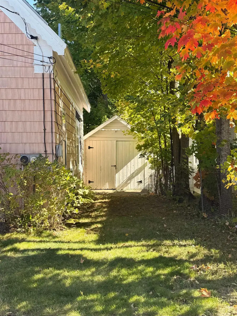 35 Academy Square, Laconia, NH 03246 - #3
