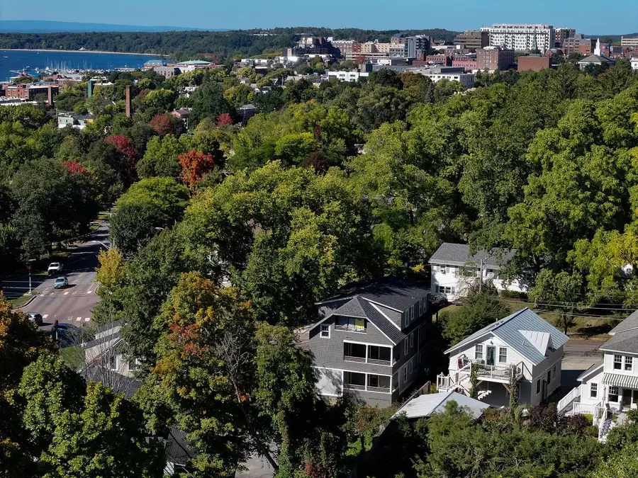 141-143 Howard Street, Burlington, VT 05401 - #3