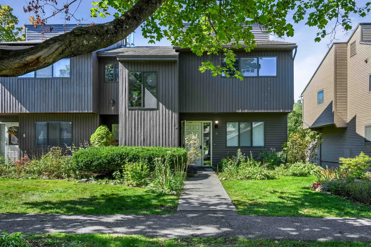 5 Lexington Green Street, South Burlington, VT 05403 - #1