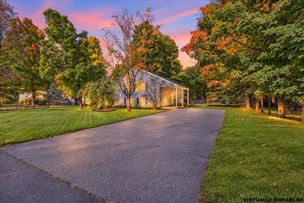 896 Bodwell Road, Manchester, NH 03109