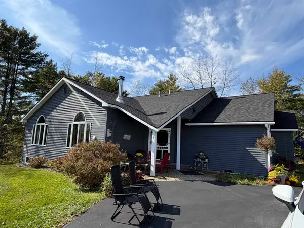 607 Johnson Spooner Road, Castleton, VT 05735