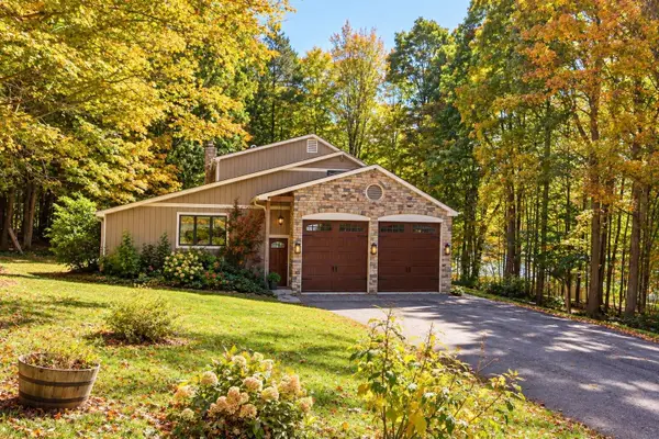 55 McIntosh Lane, Bennington, VT 05201