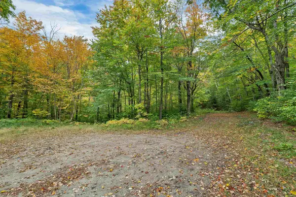 1071 US-302 #36, Harts Location, NH 03812