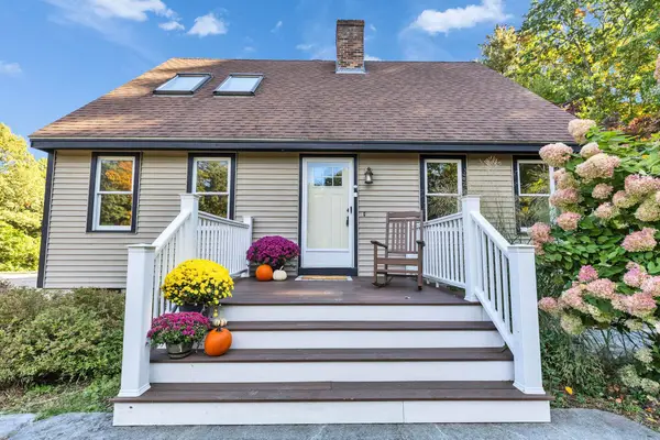 196 Fordway Extension, Derry, NH 03038