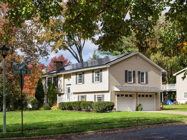 16 Greenwood Avenue, Essex Junction, VT 05452