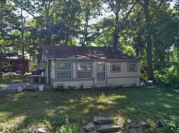 15 Coburn Street, Salem, NH 03079