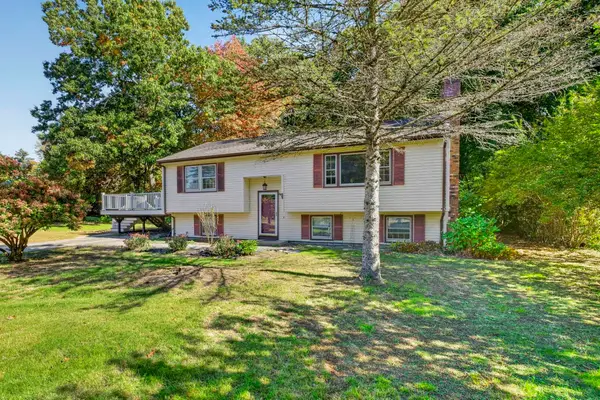15 Masquah Drive, Litchfield, NH 03052