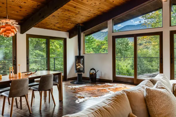 614 Upper Village Road, Warren, VT 05674