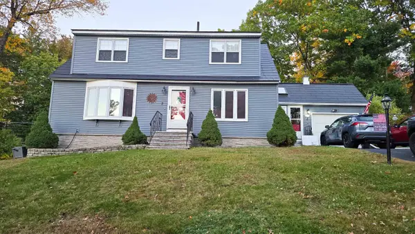 2 Oakdale Avenue, Nashua, NH 03062