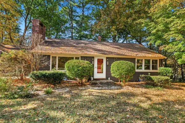 1 York Road, Hampstead, NH 03841