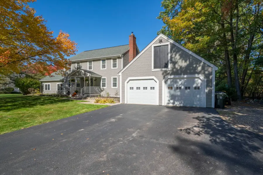 4 Copperfield Lane, Londonderry, NH 03053 - #2