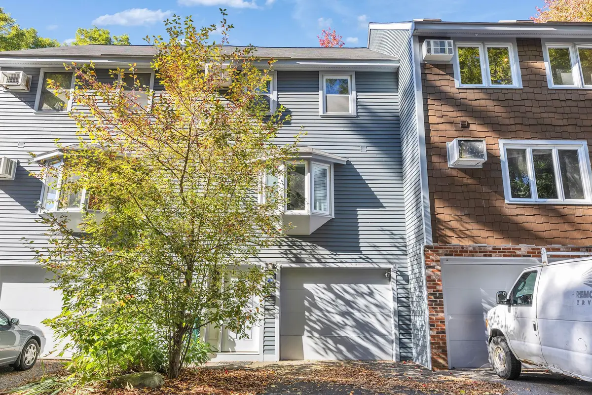 46 Valley West Way, Manchester, NH 03102 - #1