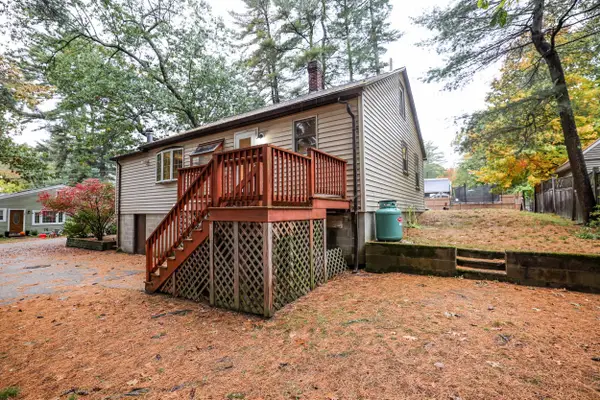 13 Second Street, Kingston, NH 03848