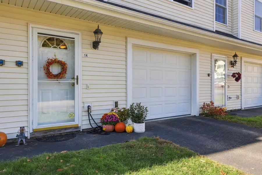 14 Pearson Way, Epping, NH 03042 - #3