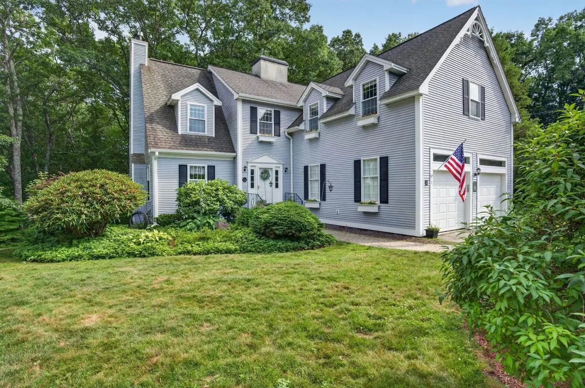 5 Suffolk Park, Nashua, NH 03063 - #1