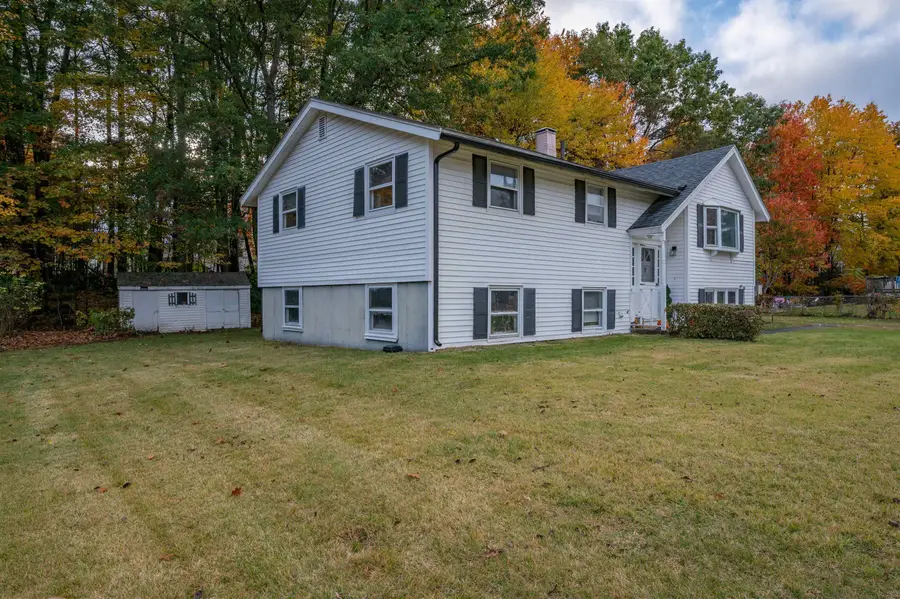 28 Edinburgh Drive, Nashua, NH 03062 - #2