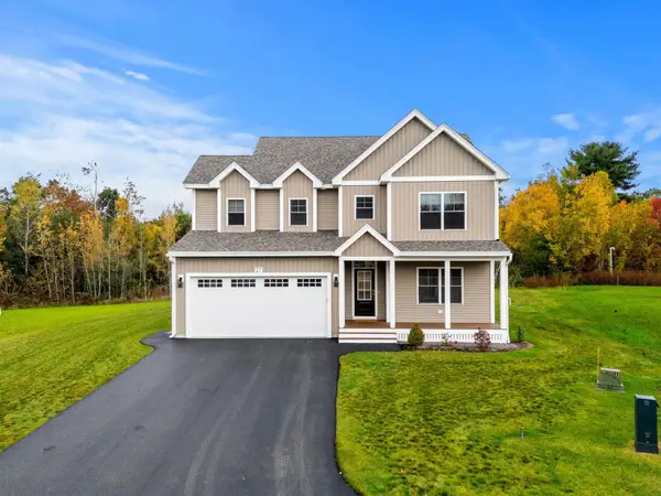 27 Lily Lane, Londonderry, NH 03053
