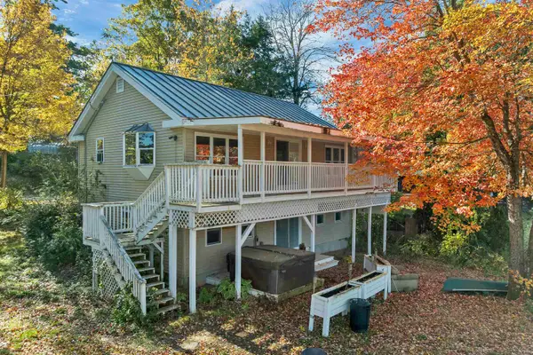 15 Penn Avenue, Deerfield, NH 03037