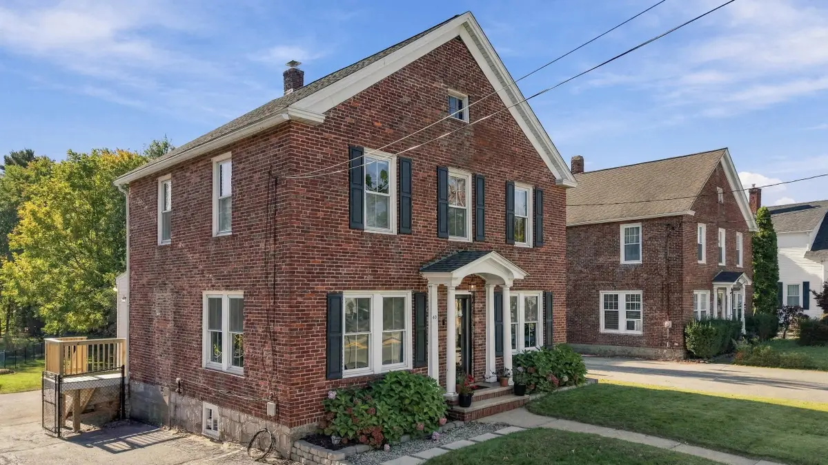 40 Mammoth Road, Manchester, NH 03109 - #1