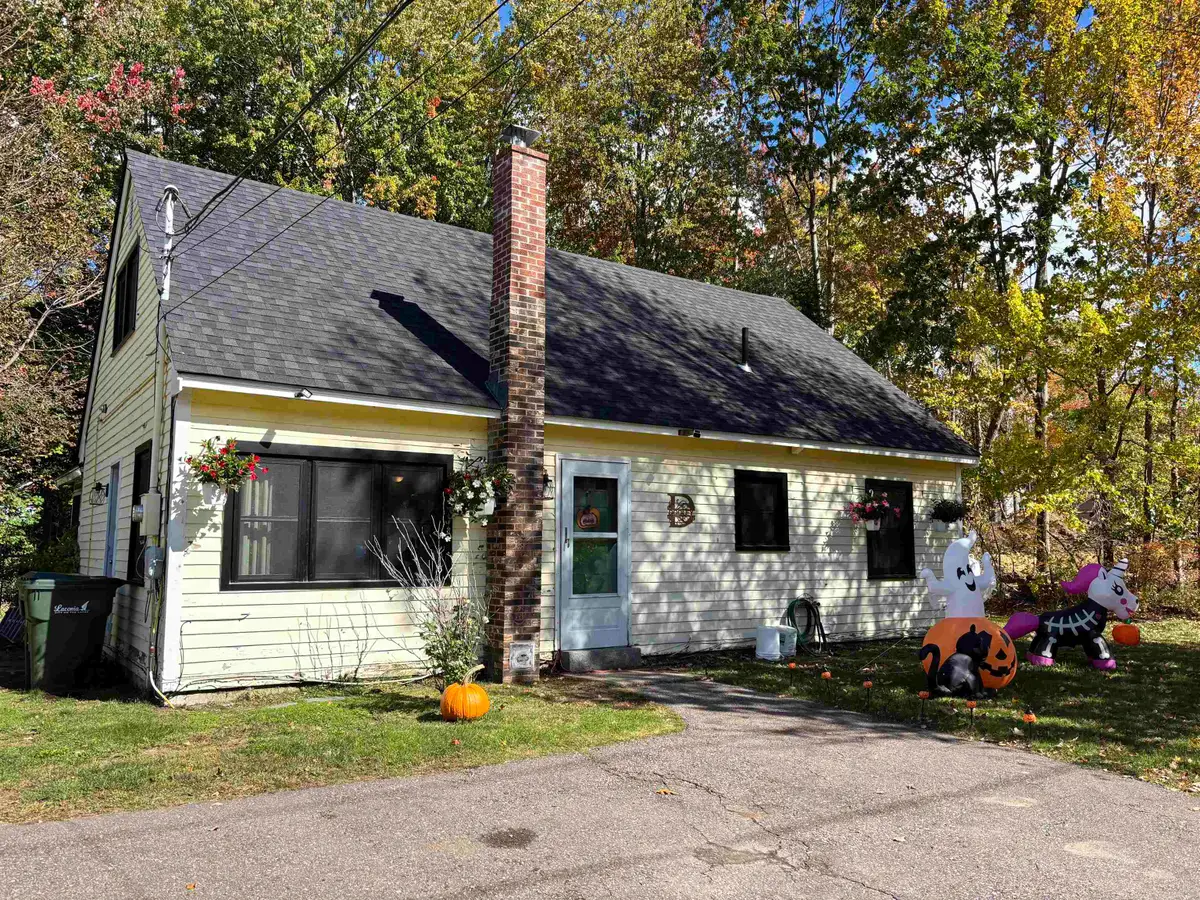 114 Warren Street, Laconia, NH 03246 - #1