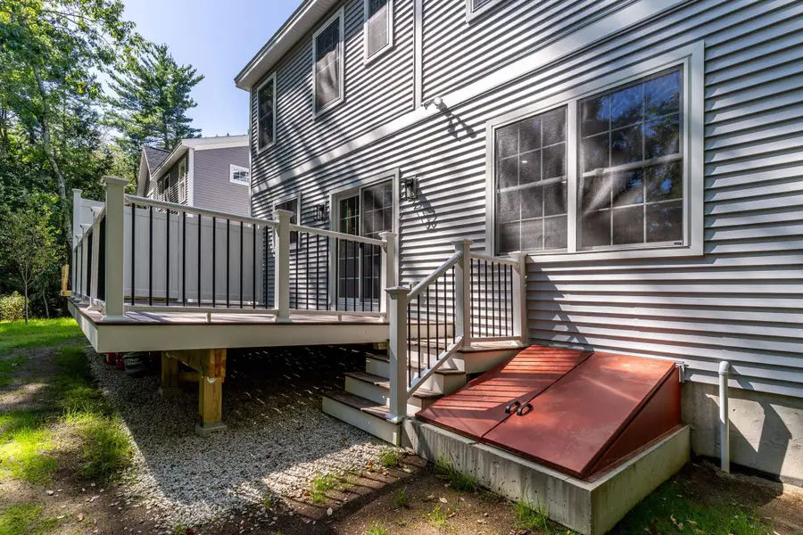 6 Charlotte Drive, Dover, NH 03820 - #3