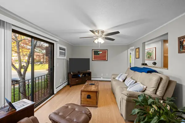 36L English Village Road #202, Manchester, NH 03102