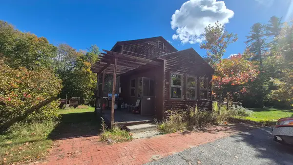 89 Stowe Mountain Road, Hillsborough, NH 03244