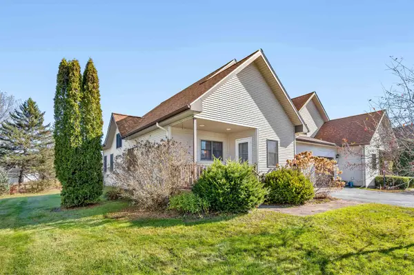 33 A Jersey Court, Morristown, VT 05661