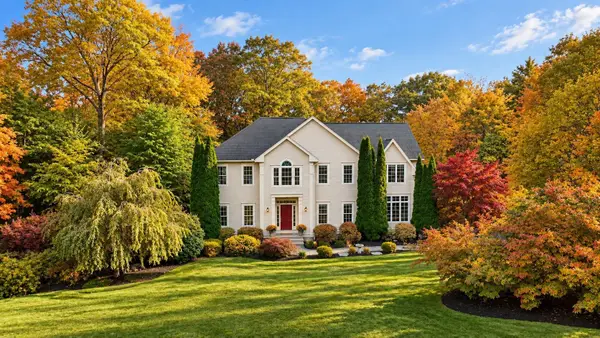 18 Long Hill Road, Hollis, NH 03049
