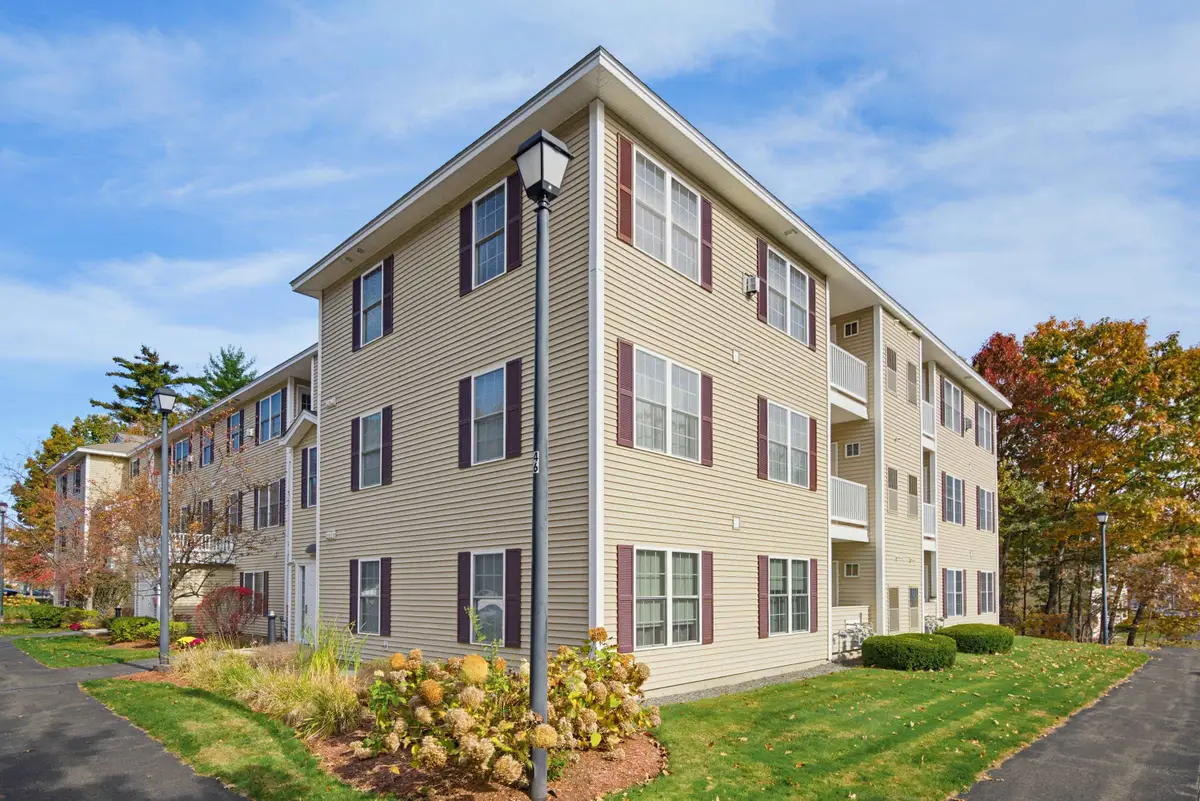 6 Crestview Circle #129, Londonderry, NH 03053 - #1
