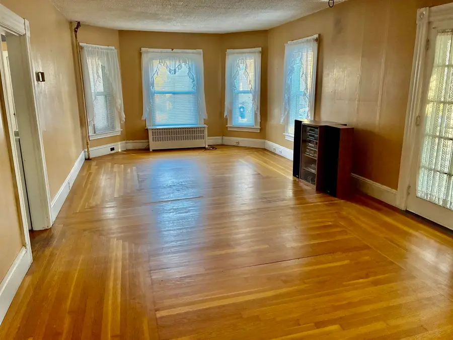 122 Riley Avenue, Manchester, NH 03103 - #2