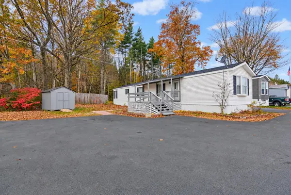 24 Elizabeth Drive, Boscawen, NH 03303