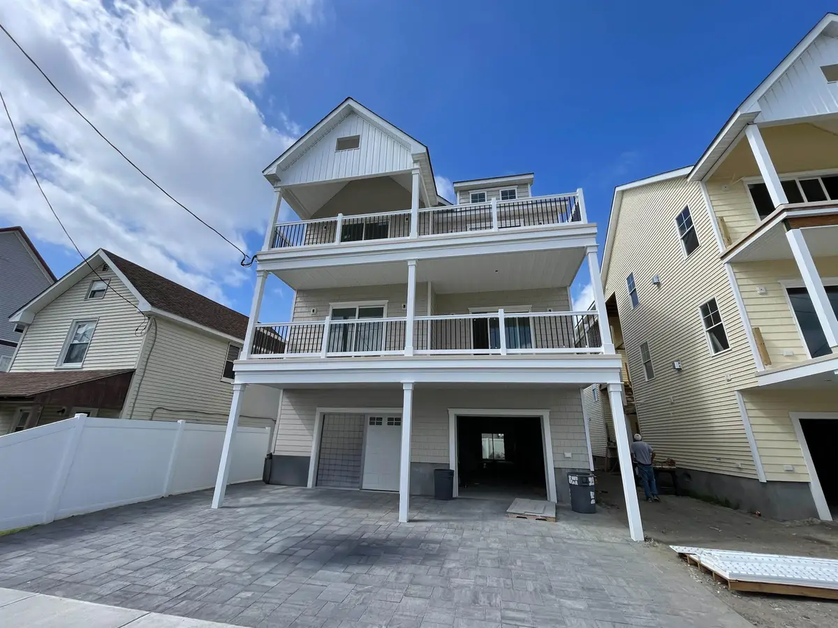 504 W Baker Avenue, Wildwood, NJ 08260 - #1