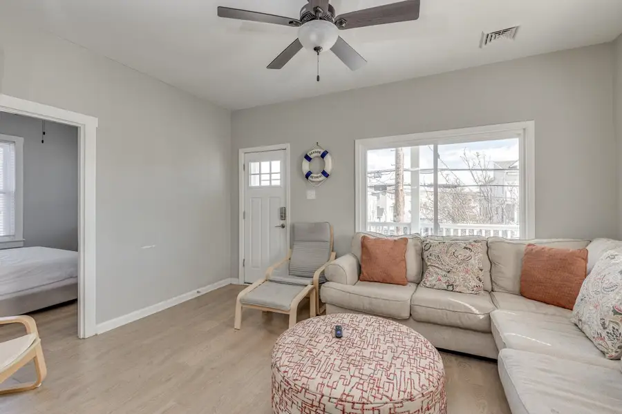 222 E BURK Avenue, Wildwood, NJ 08260 - Image #3