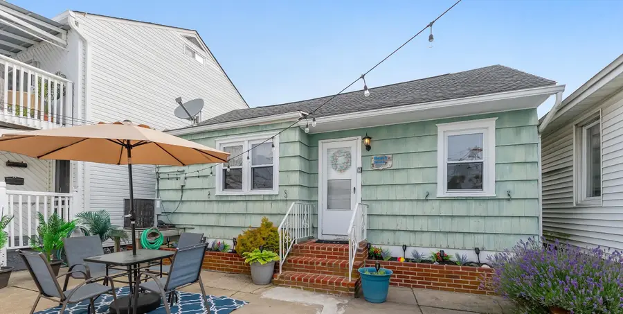 221 W 25th, North Wildwood, NJ 08260-2531 - Image #3