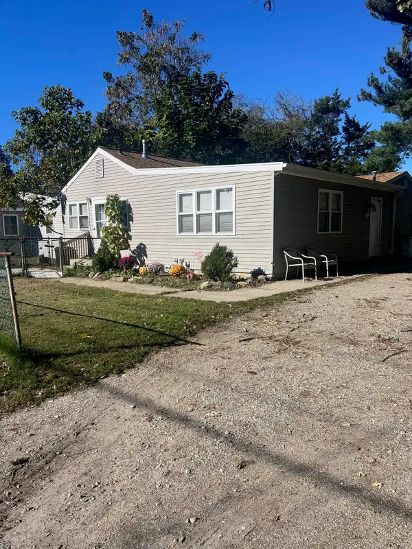 27 E New York Avenue, Villas, NJ 08251