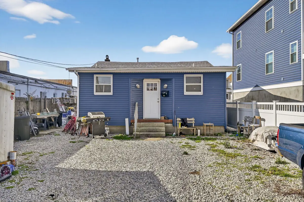 106 W Youngs Avenue, Wildwood, NJ 08260 - Image #1