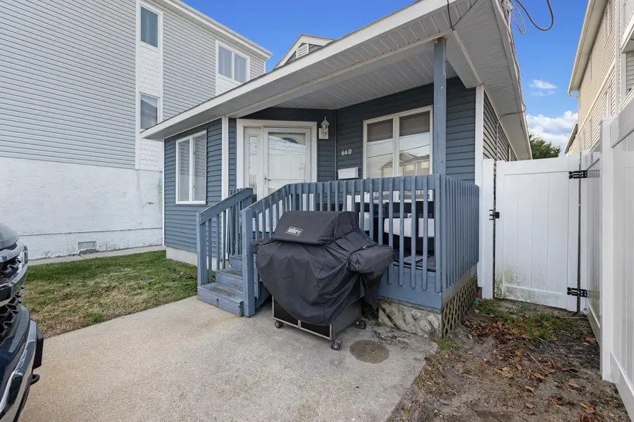 640 W Pine Avenue, North Wildwood, NJ 08260 - #3